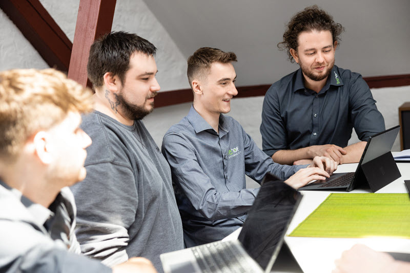 Das BREiHOF iT Team bei der Arbeit