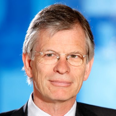 Dr. Gréus
